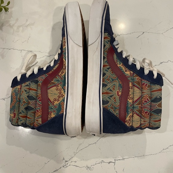 RARE VANS SK8-Hi Royal Blue Multi Colored Floral Pattern Size 7 - Picture 2 of 4